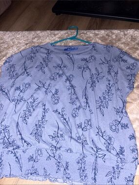 Apt. 9 Light Blue Floral Short Sleeve Blouse
